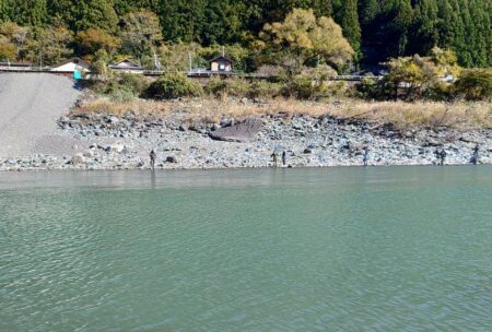 日曜の天竜川ルアーフライテンカラ専用区